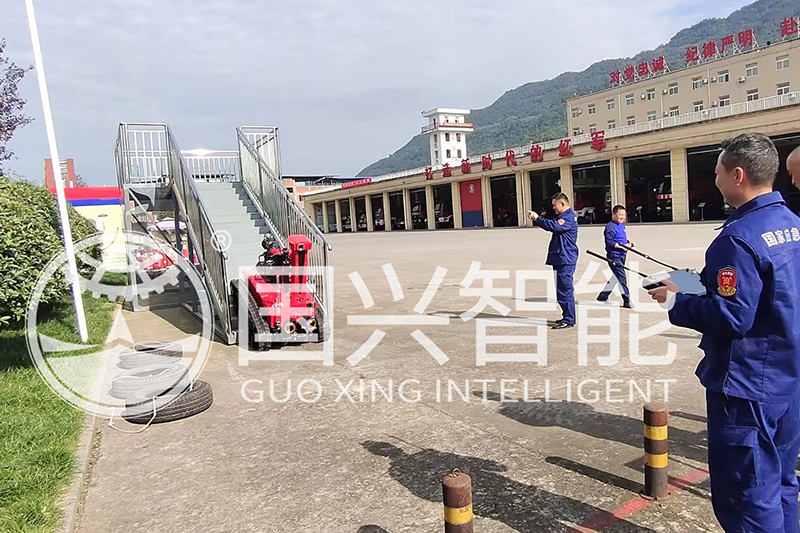 中石化防爆侦检机器人交付